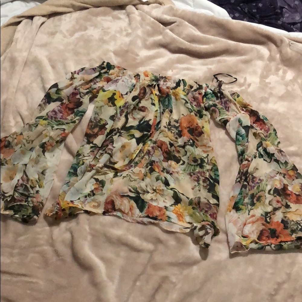 off the shoulder sheet floral bell sleeve top